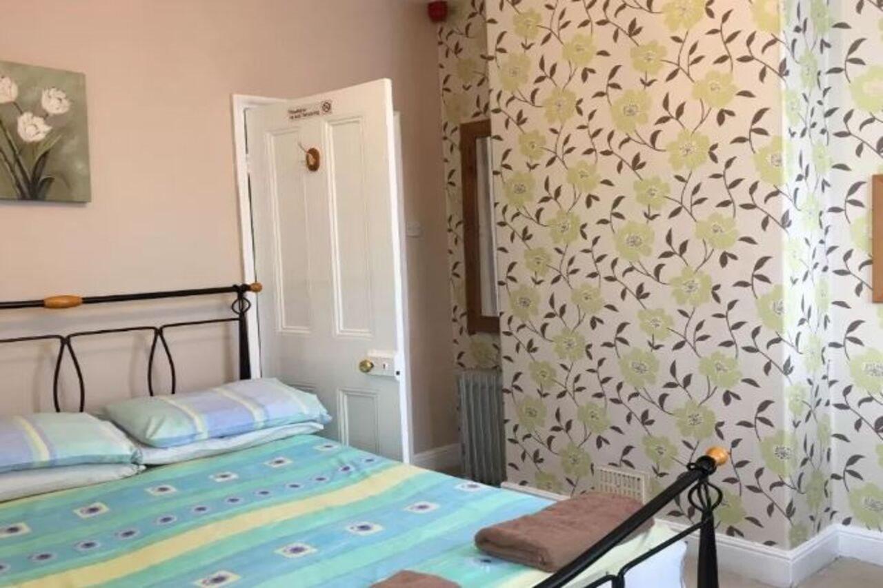 יורק Burton Villa Guest House מראה חיצוני תמונה