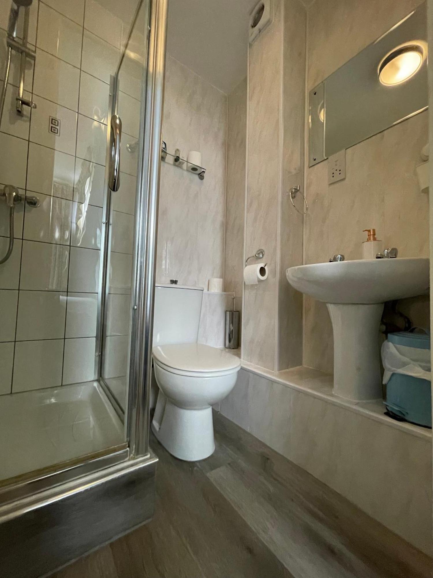 יורק Burton Villa Guest House מראה חיצוני תמונה