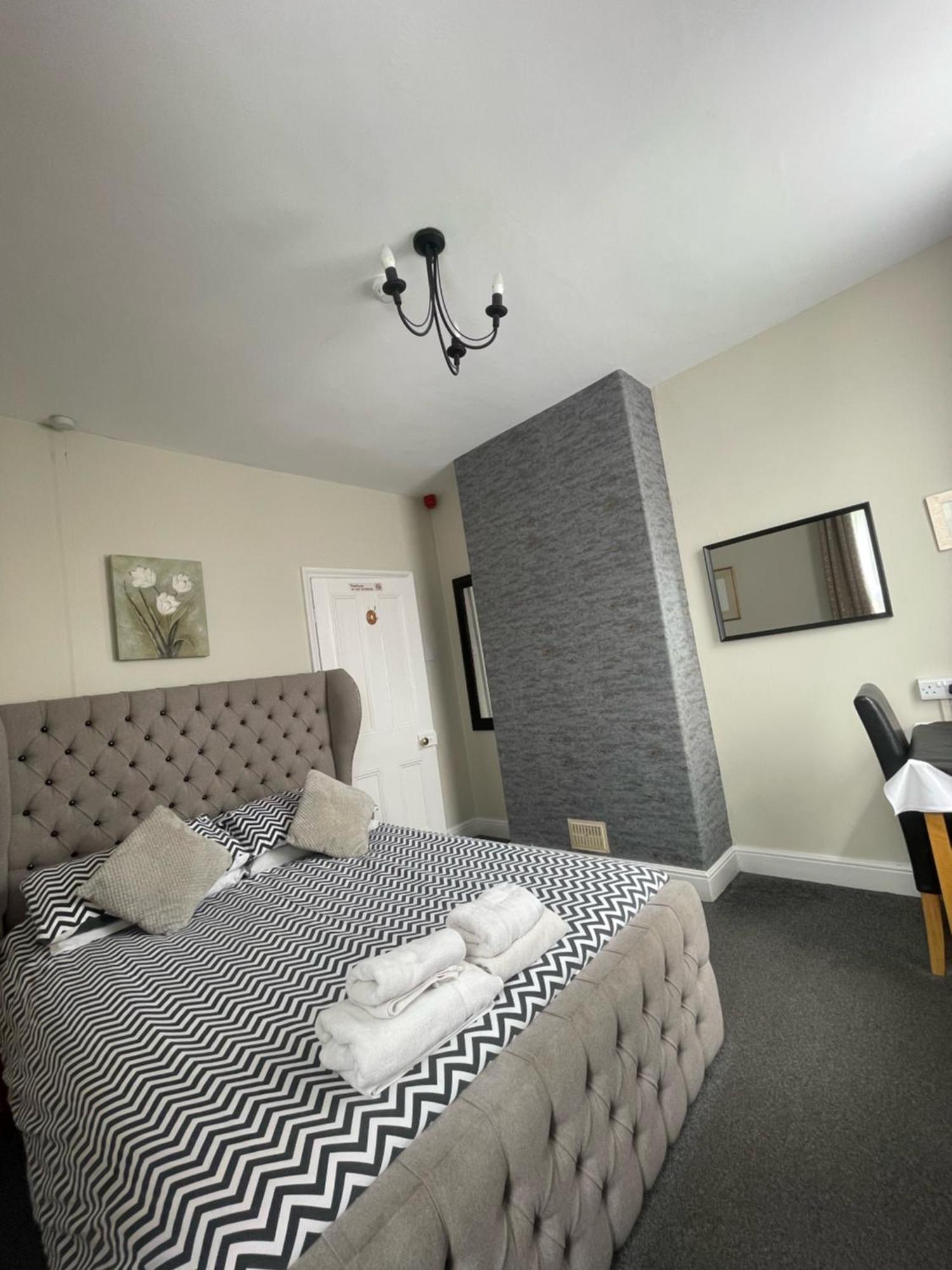 יורק Burton Villa Guest House מראה חיצוני תמונה