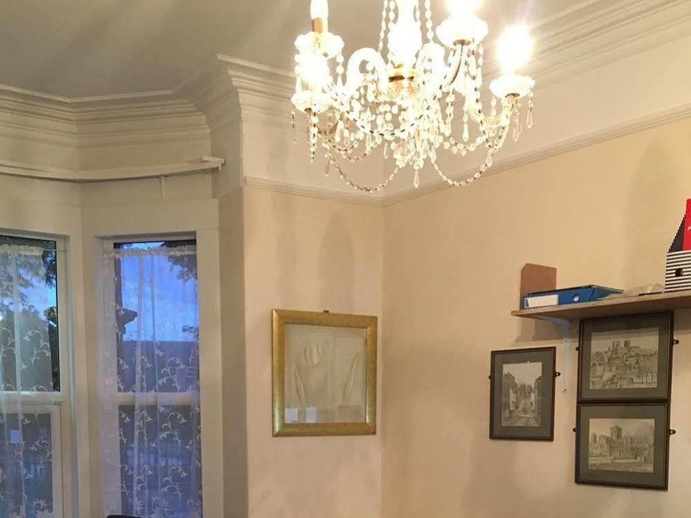 יורק Burton Villa Guest House מראה חיצוני תמונה